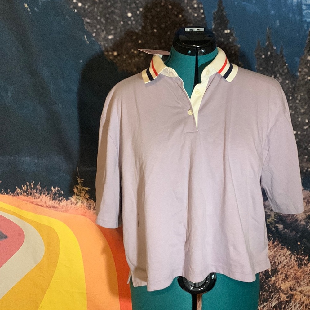 NWT light purple, short sleeve shirt with striped collar